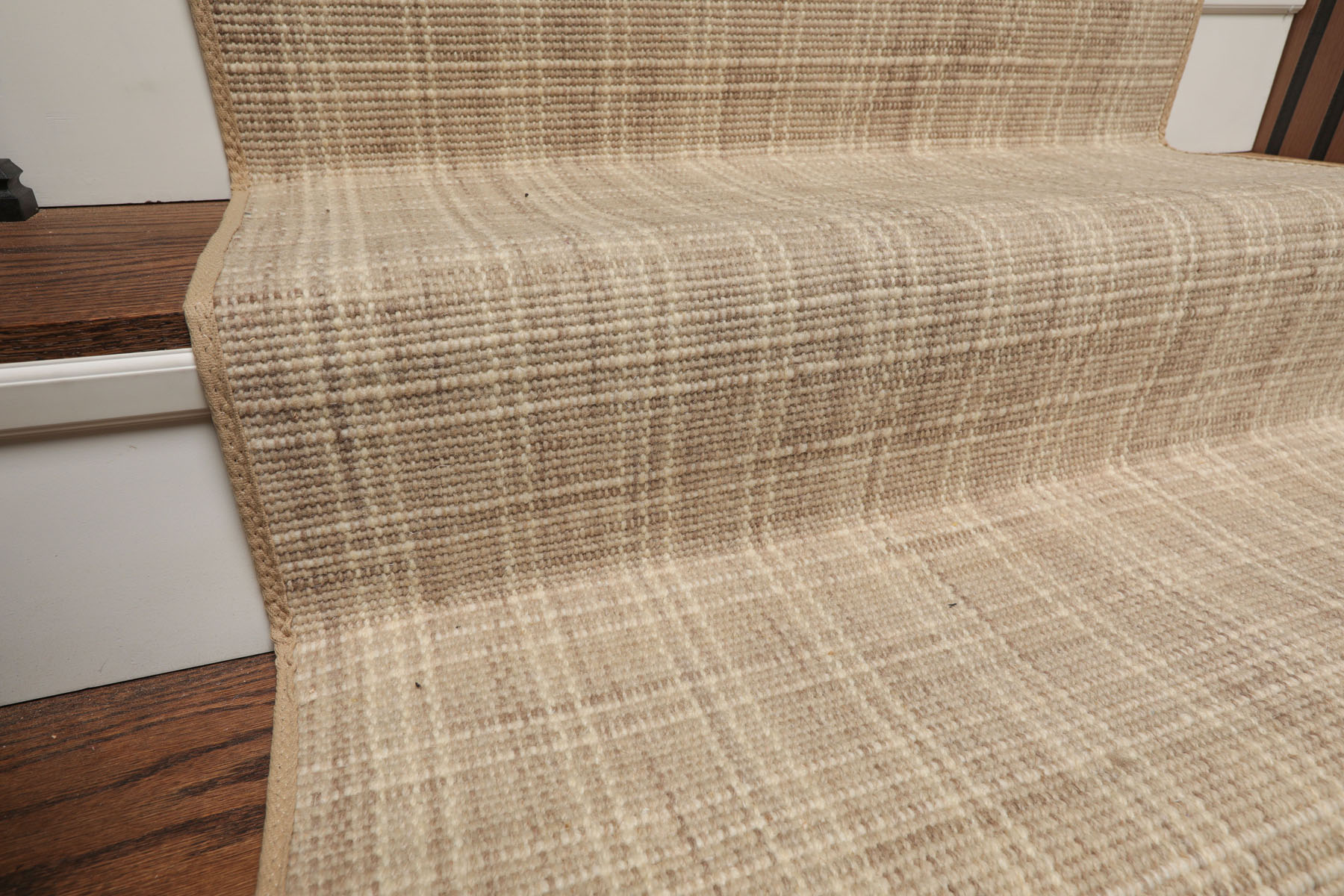 Multi Size Handmade Wool Stair/Hallway Runner 31 inch Wide Upto 40 feet Length - Picture 14 of 36