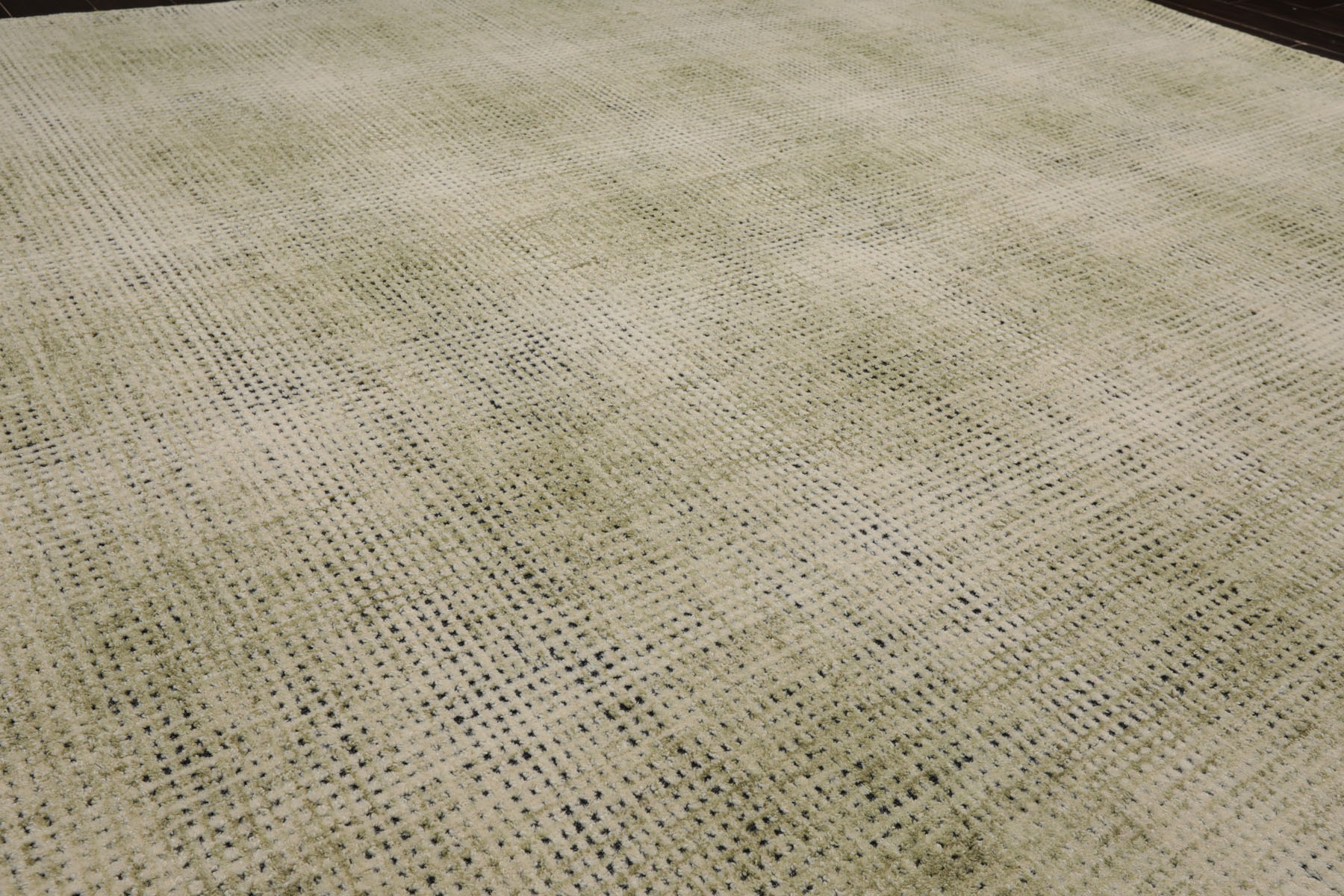 Tappeto contemporaneo LoomBloom multitaglia a quadri 100% lana gancio a mano salvia avorio - Foto 23 di 30